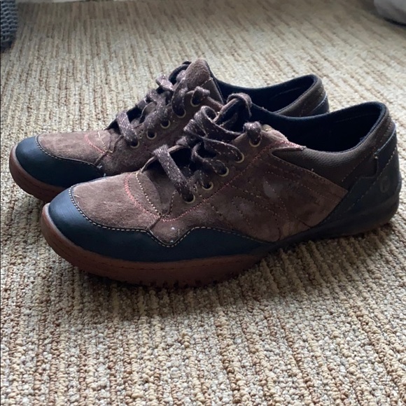 merrills walking shoes